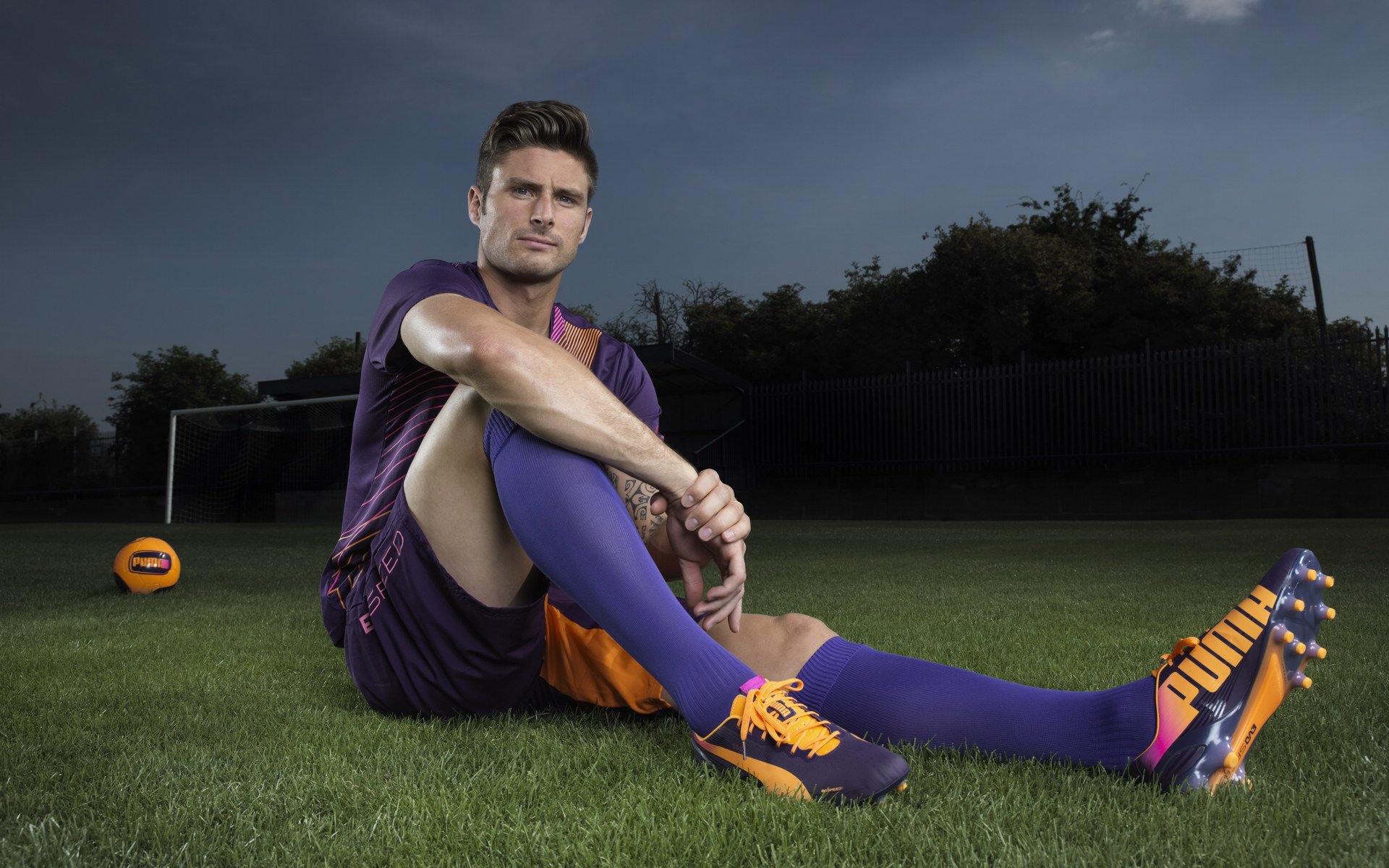 塔图姆重返赛场,重要助攻首场状态出色,掘金观众沸腾!引发球迷热议